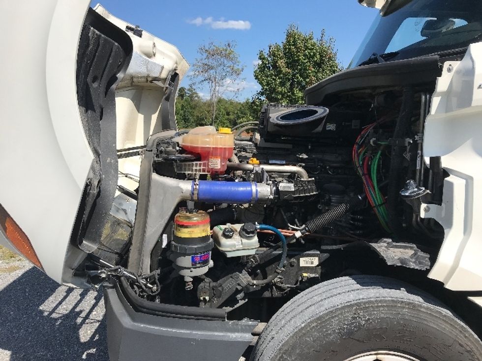 Sleeper Tractor-Heavy Duty Tractors-Freightliner-2020-T12664ST-Morristown-TN-509,010\n\t\tmiles-$ 59,000 - Image 19