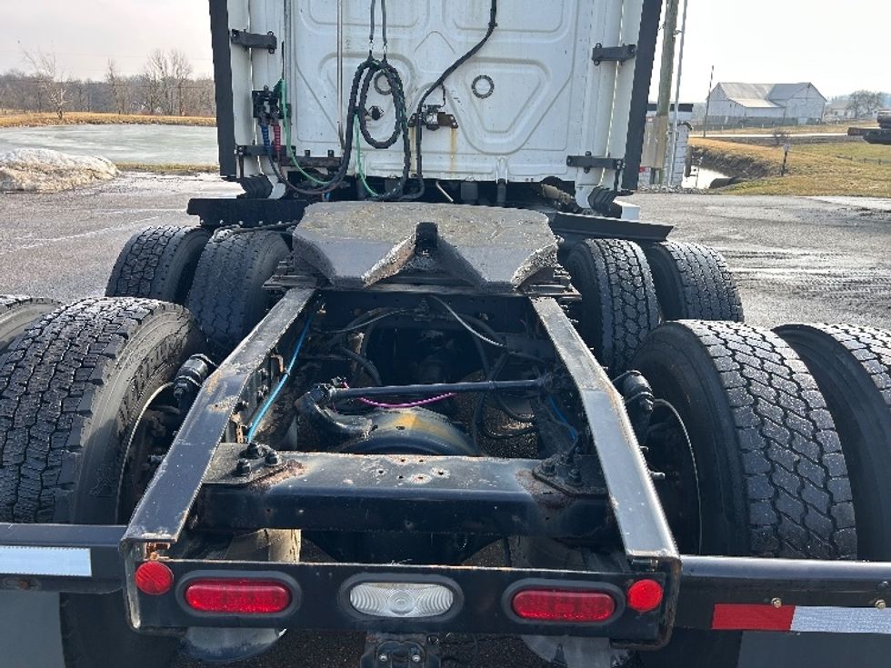 Sleeper Tractor-Heavy Duty Tractors-Freightliner-2020-T12664ST-Mount Hope-OH-565,906\n\t\tmiles-$ 53,500 - Image 6