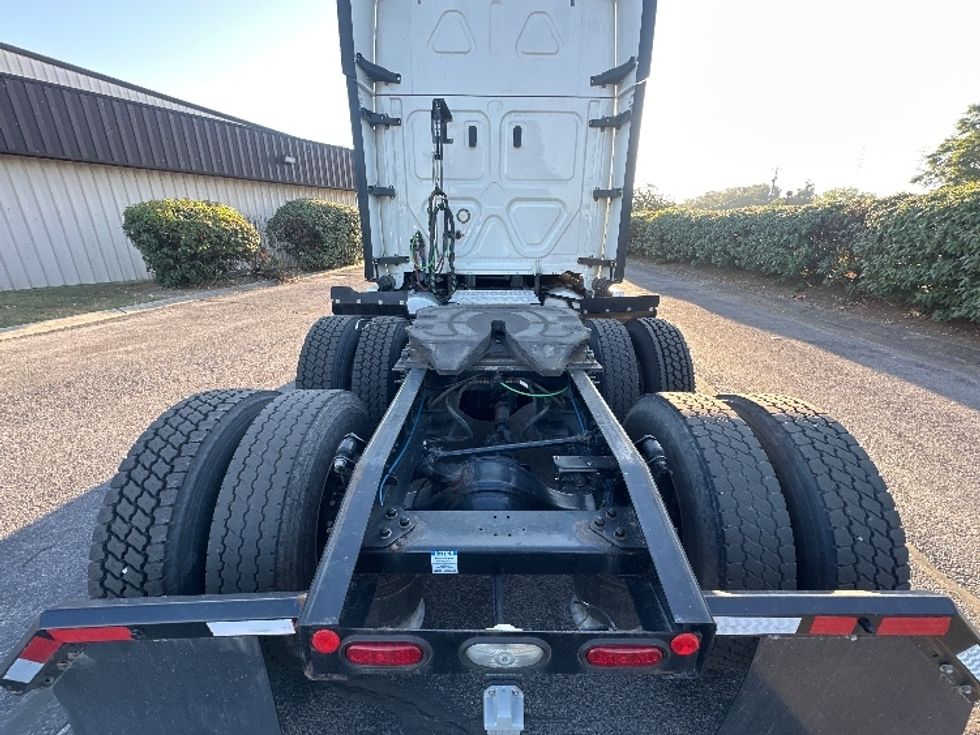 Sleeper Tractor-Heavy Duty Tractors-Freightliner-2020-T12664ST-Nashville (Mount Juliet)-TN-635,441\n\t\tmiles-$ 52,000 - Image 6