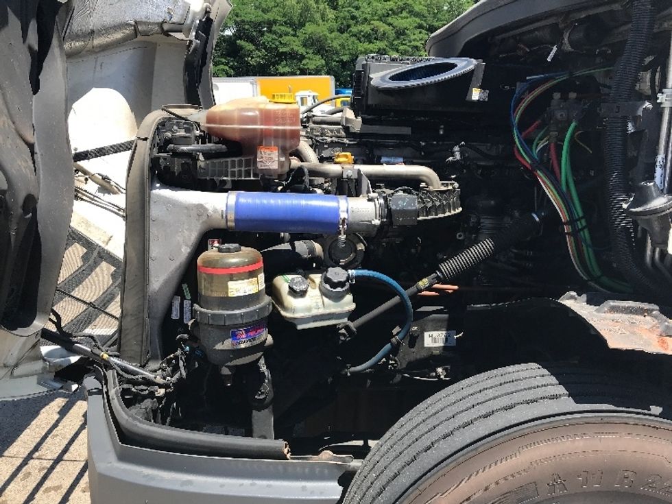 Sleeper Tractor-Heavy Duty Tractors-Freightliner-2020-T12664ST-Nashville-TN-589,085\n\t\tmiles-$ 57,000 - Image 21