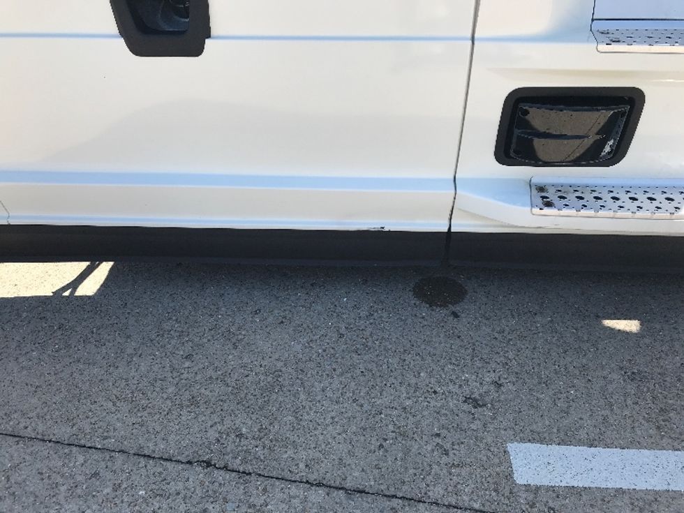 Sleeper Tractor-Heavy Duty Tractors-Freightliner-2020-T12664ST-Nashville-TN-589,085\n\t\tmiles-$ 57,000 - Image 26