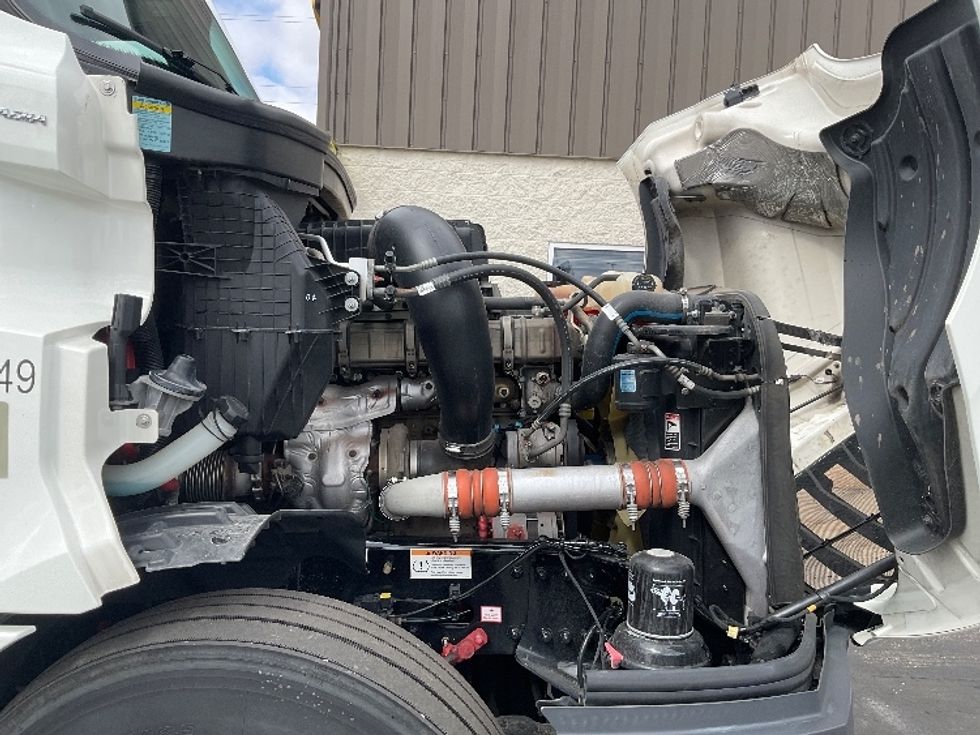 Sleeper Tractor-Heavy Duty Tractors-Freightliner-2020-T12664ST-Neenah-WI-485,456\n\t\tmiles-$ 57,250 - Image 20