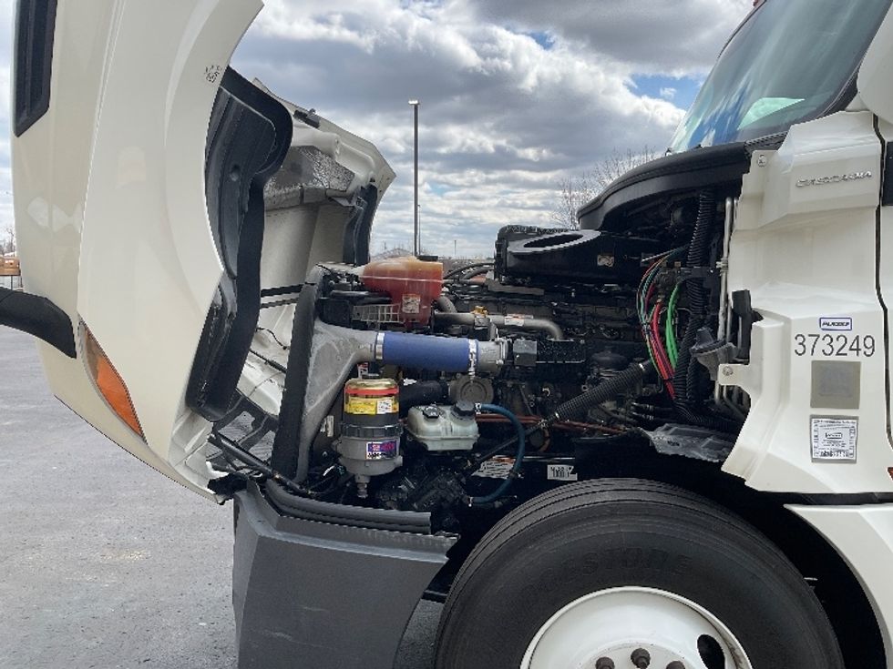 Sleeper Tractor-Heavy Duty Tractors-Freightliner-2020-T12664ST-Neenah-WI-485,456\n\t\tmiles-$ 57,250 - Image 21