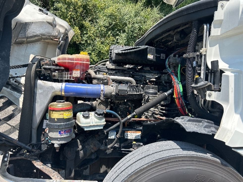 Sleeper Tractor-Heavy Duty Tractors-Freightliner-2020-T12664ST-Newark-OH-208,532\n\t\tmiles-$ 78,500 - Image 20