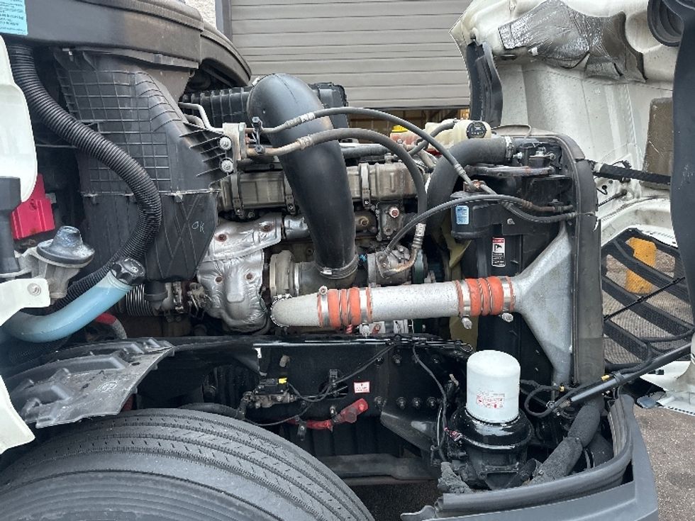 Sleeper Tractor-Heavy Duty Tractors-Freightliner-2020-T12664ST-North Bergen-NJ-533,738\n\t\tmiles-$ 56,750 - Image 20