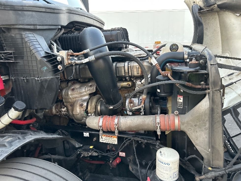 Sleeper Tractor-Heavy Duty Tractors-Freightliner-2020-T12664ST-North Las Vegas-NV-516,816\n\t\tmiles-$ 65,750 - Image 20