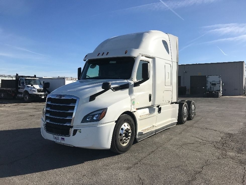 Sleeper Tractor-Heavy Duty Tractors-Freightliner-2020-T12664ST-North Liberty-IA-461,968\n\t\tmiles-$ 61,250 - Image 3