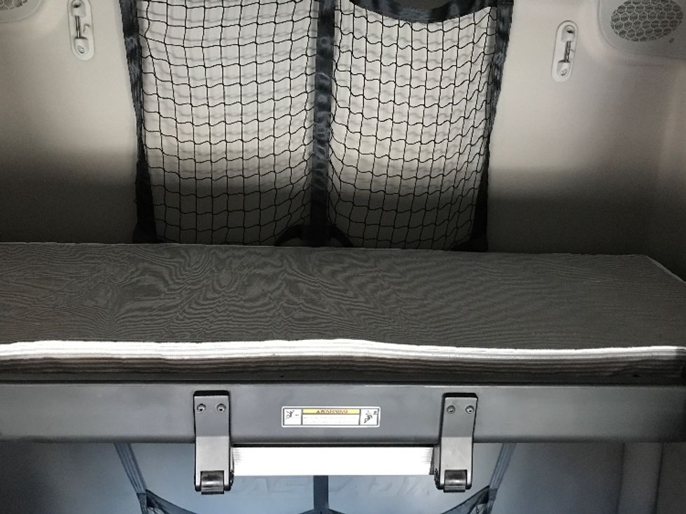 Sleeper Tractor-Heavy Duty Tractors-Freightliner-2020-T12664ST-North Liberty-IA-526,015\n\t\tmiles-$ 57,250 - Image 17