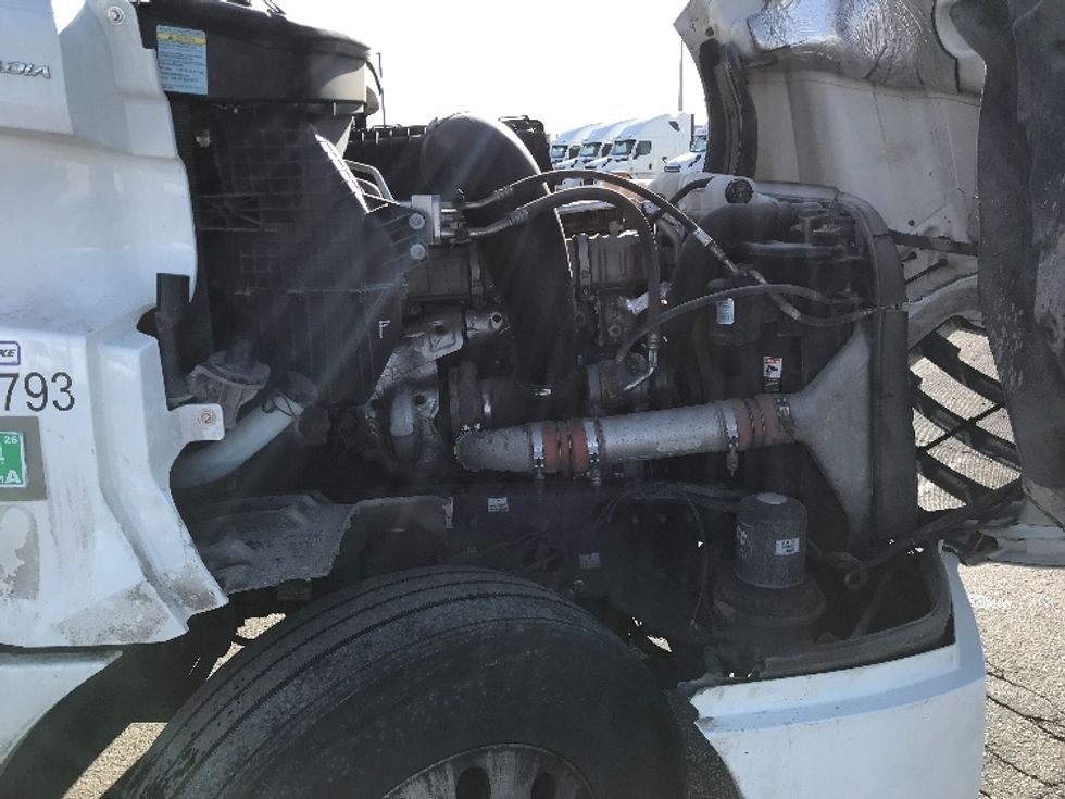 Sleeper Tractor-Heavy Duty Tractors-Freightliner-2020-T12664ST-North Liberty-IA-526,015\n\t\tmiles-$ 57,250 - Image 20