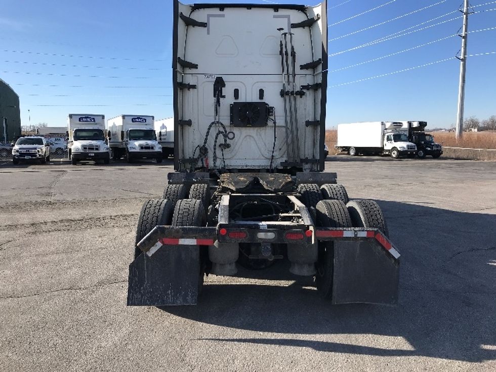 Sleeper Tractor-Heavy Duty Tractors-Freightliner-2020-T12664ST-North Liberty-IA-526,015\n\t\tmiles-$ 57,250 - Image 6