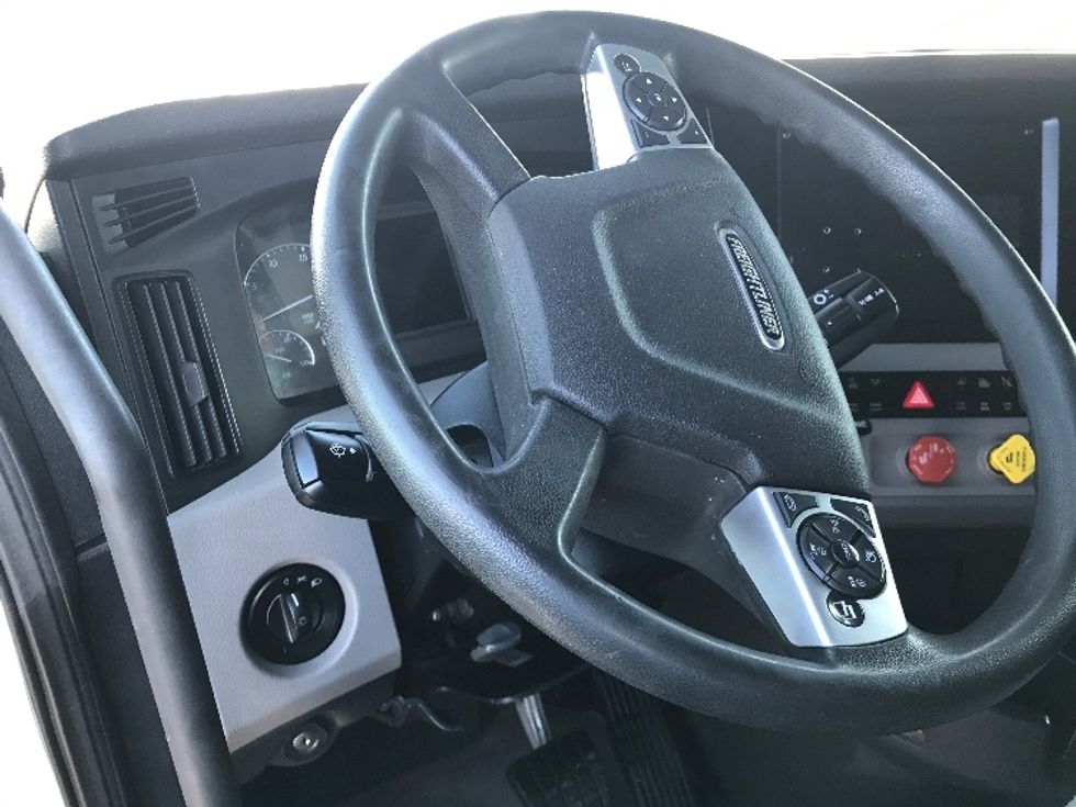 Sleeper Tractor-Heavy Duty Tractors-Freightliner-2020-T12664ST-North Liberty-IA-530,930\n\t\tmiles-$ 56,750 - Image 10