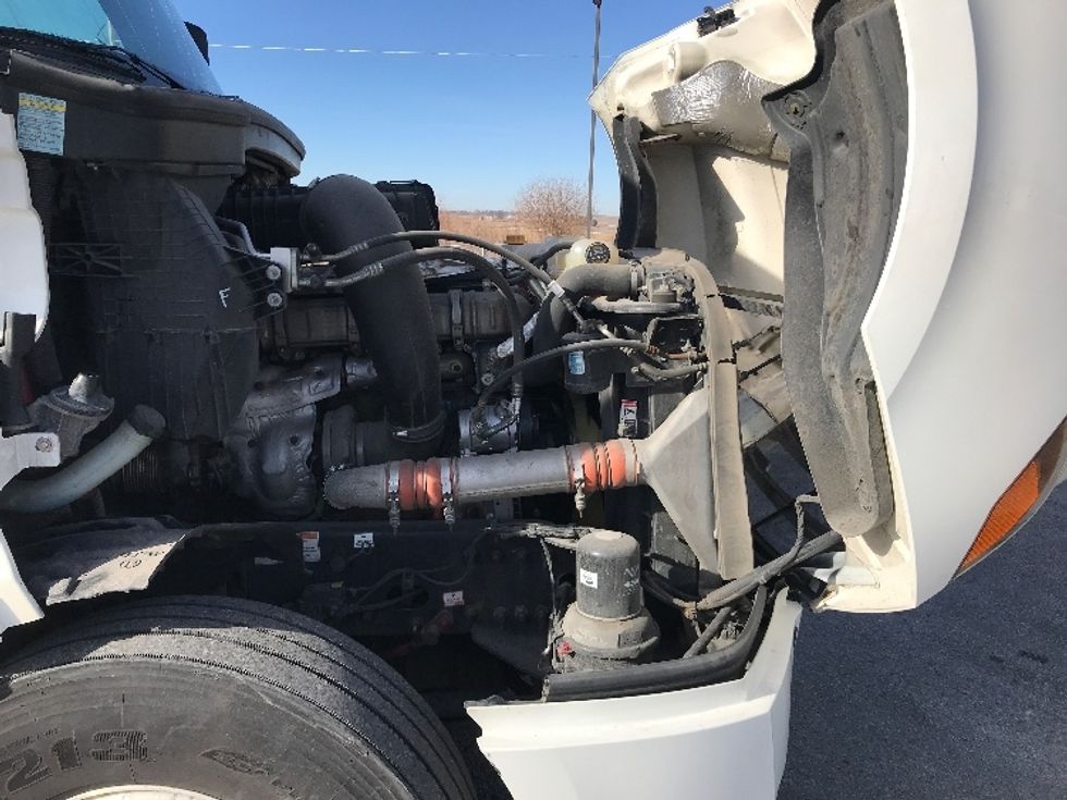 Sleeper Tractor-Heavy Duty Tractors-Freightliner-2020-T12664ST-North Liberty-IA-530,930\n\t\tmiles-$ 56,750 - Image 20