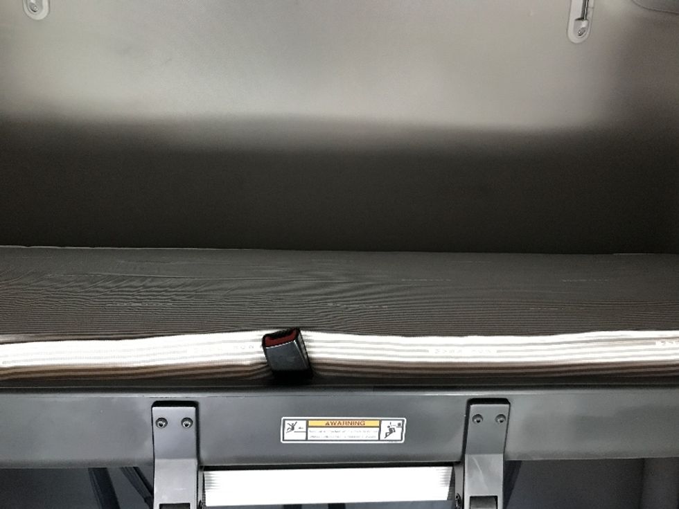 Sleeper Tractor-Heavy Duty Tractors-Freightliner-2020-T12664ST-North Liberty-IA-595,593\n\t\tmiles-$ 52,500 - Image 17