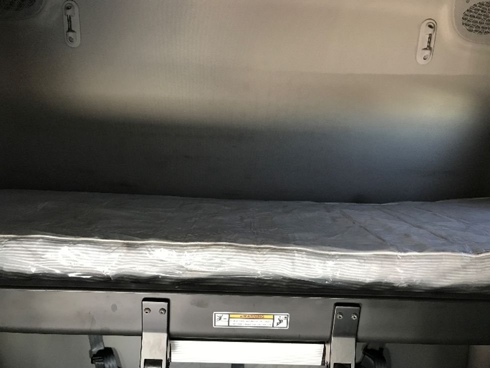 Sleeper Tractor-Heavy Duty Tractors-Freightliner-2020-T12664ST-North Liberty-IA-599,668\n\t\tmiles-$ 52,250 - Image 17