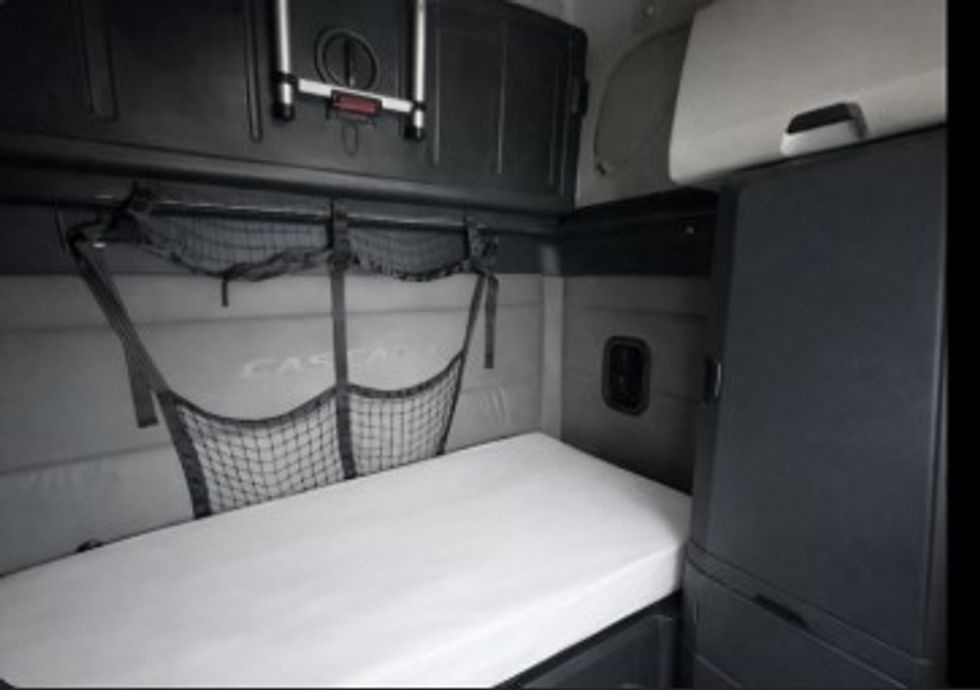 Sleeper Tractor-Heavy Duty Tractors-Freightliner-2020-T12664ST-Obetz-OH-436,833\n\t\tmiles-$ 59,250 - Image 18