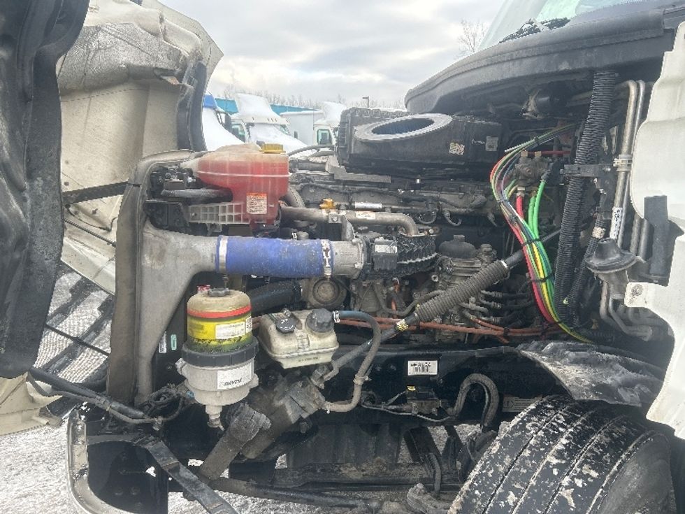 Sleeper Tractor-Heavy Duty Tractors-Freightliner-2020-T12664ST-Obetz-OH-436,833\n\t\tmiles-$ 59,250 - Image 21