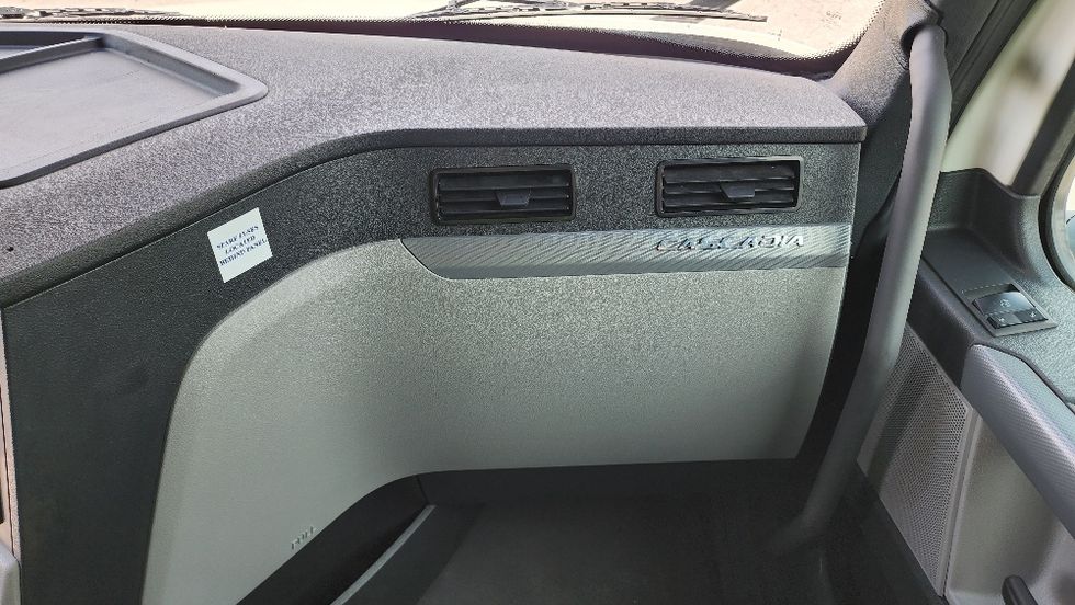 Sleeper Tractor-Heavy Duty Tractors-Freightliner-2020-T12664ST-Ocala-FL-629,801\n\t\tmiles-$ 53,250 - Image 14