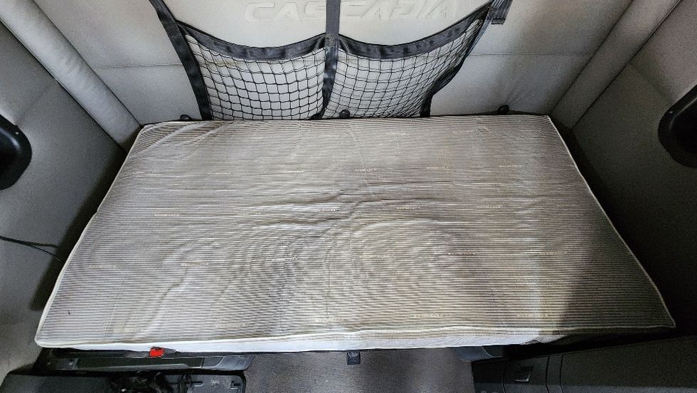 Sleeper Tractor-Heavy Duty Tractors-Freightliner-2020-T12664ST-Ocala-FL-629,801\n\t\tmiles-$ 53,250 - Image 17