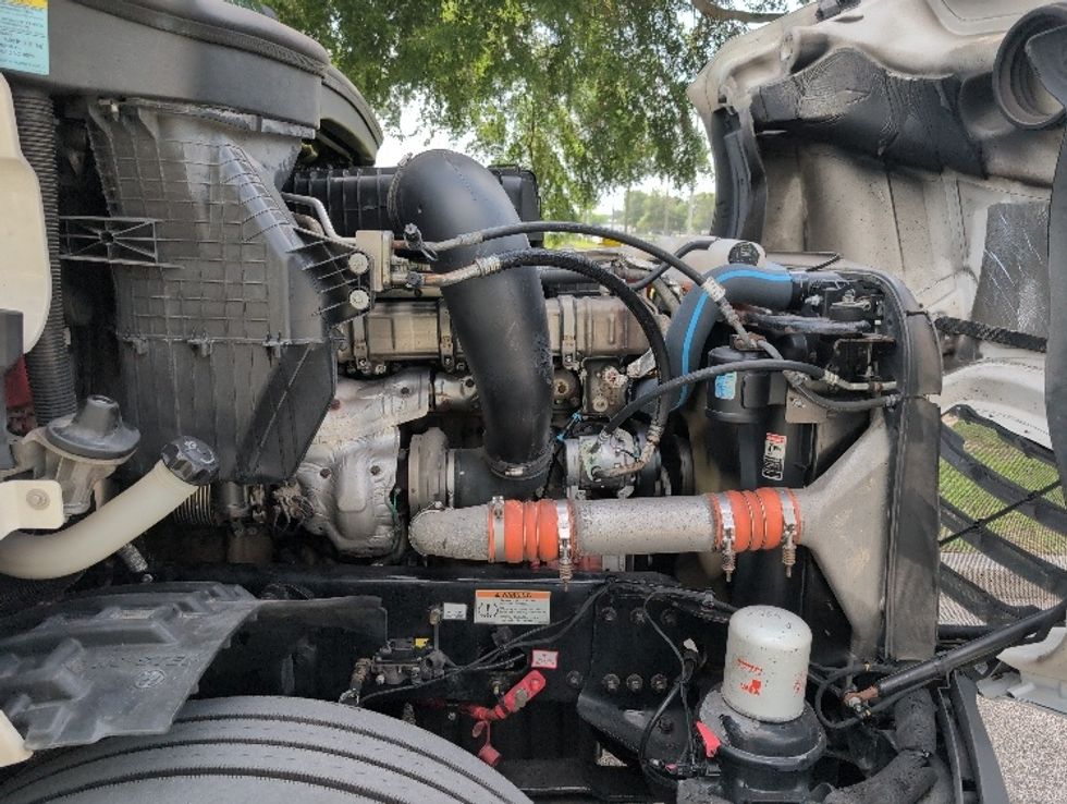 Sleeper Tractor-Heavy Duty Tractors-Freightliner-2020-T12664ST-Ocala-FL-693,740\n\t\tmiles-$ 47,750 - Image 20