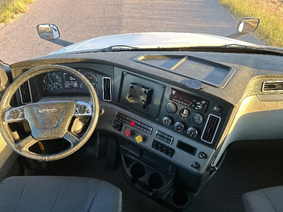 Sleeper Tractor-Heavy Duty Tractors-Freightliner-2020-T12664ST-Odessa-TX-178,326\n\t\tmiles-$ 88,500 - Image 12