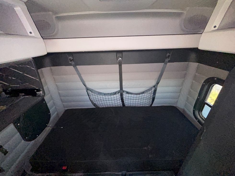 Sleeper Tractor-Heavy Duty Tractors-Freightliner-2020-T12664ST-Odessa-TX-178,326\n\t\tmiles-$ 88,500 - Image 16