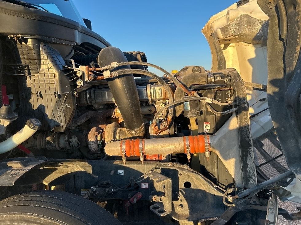 Sleeper Tractor-Heavy Duty Tractors-Freightliner-2020-T12664ST-Odessa-TX-178,326\n\t\tmiles-$ 88,500 - Image 20