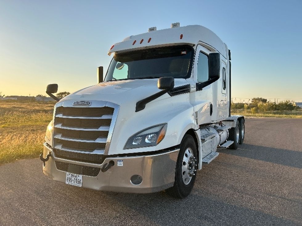 Sleeper Tractor-Heavy Duty Tractors-Freightliner-2020-T12664ST-Odessa-TX-178,326\n\t\tmiles-$ 88,500 - Image 3