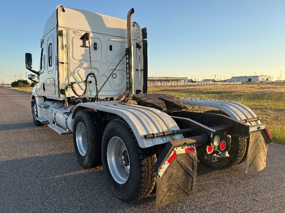 Sleeper Tractor-Heavy Duty Tractors-Freightliner-2020-T12664ST-Odessa-TX-178,326\n\t\tmiles-$ 88,500 - Image 5