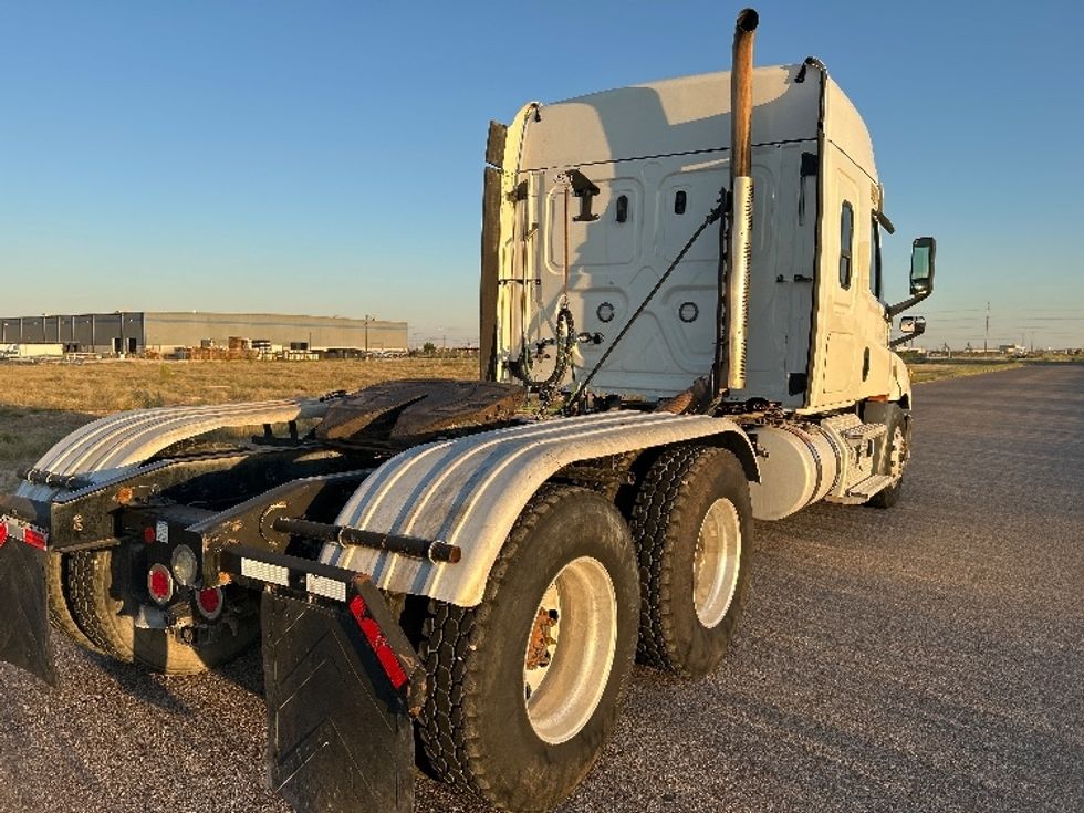 Sleeper Tractor-Heavy Duty Tractors-Freightliner-2020-T12664ST-Odessa-TX-178,326\n\t\tmiles-$ 88,500 - Image 7