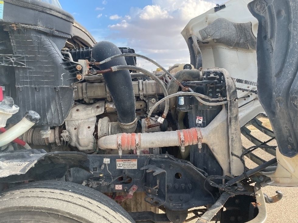 Sleeper Tractor-Heavy Duty Tractors-Freightliner-2020-T12664ST-Odessa-TX-205,956\n\t\tmiles-$ 86,750 - Image 20