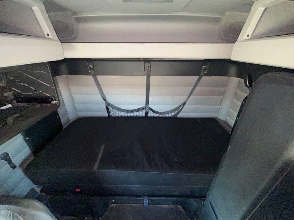 Sleeper Tractor-Heavy Duty Tractors-Freightliner-2020-T12664ST-Odessa-TX-231,585\n\t\tmiles-$ 84,250 - Image 16