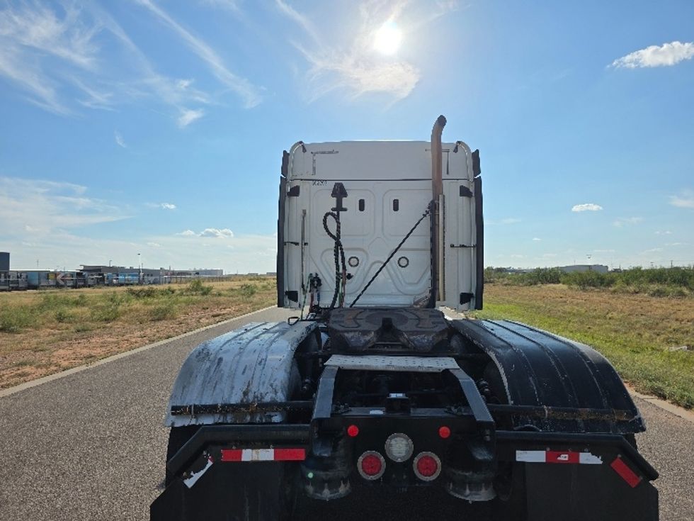 Sleeper Tractor-Heavy Duty Tractors-Freightliner-2020-T12664ST-Odessa-TX-267,504\n\t\tmiles-$ 82,250 - Image 6