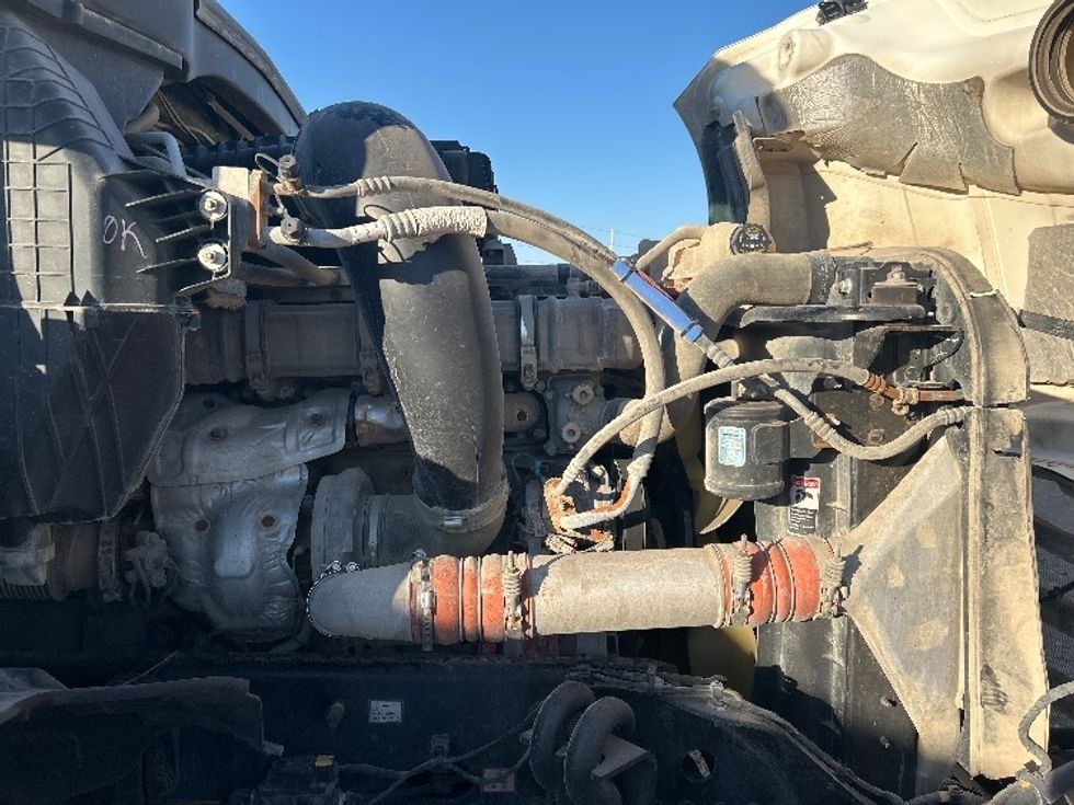 Sleeper Tractor-Heavy Duty Tractors-Freightliner-2020-T12664ST-Odessa-TX-318,678\n\t\tmiles-$ 80,250 - Image 20