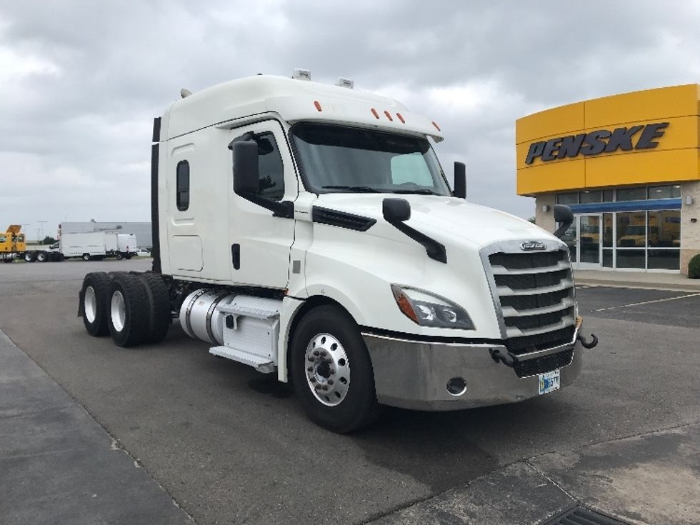 Sleeper Tractor-Heavy Duty Tractors-Freightliner-2020-T12664ST-Oklahoma City-OK-217,377\n\t\tmiles-$ 86,250 - Image 1