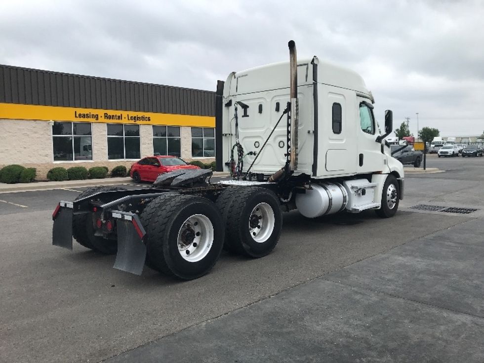 Sleeper Tractor-Heavy Duty Tractors-Freightliner-2020-T12664ST-Oklahoma City-OK-217,377\n\t\tmiles-$ 86,250 - Image 7