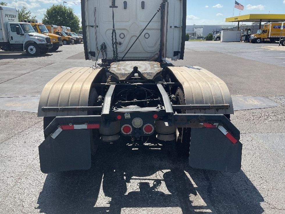 Sleeper Tractor-Heavy Duty Tractors-Freightliner-2020-T12664ST-Oklahoma City-OK-261,502\n\t\tmiles-$ 83,500 - Image 6