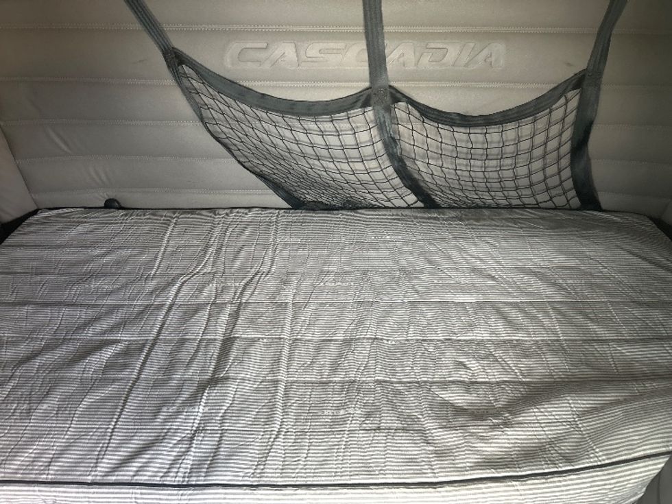 Sleeper Tractor-Heavy Duty Tractors-Freightliner-2020-T12664ST-Oklahoma City-OK-279,064\n\t\tmiles-$ 82,500 - Image 16