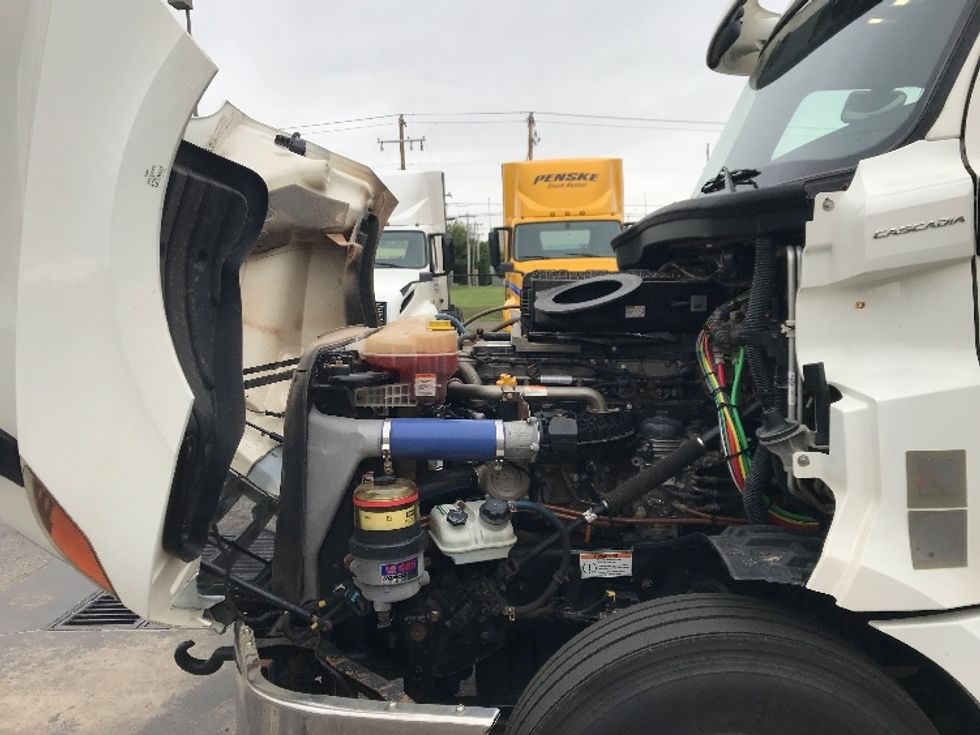 Sleeper Tractor-Heavy Duty Tractors-Freightliner-2020-T12664ST-Oklahoma City-OK-279,064\n\t\tmiles-$ 82,500 - Image 21