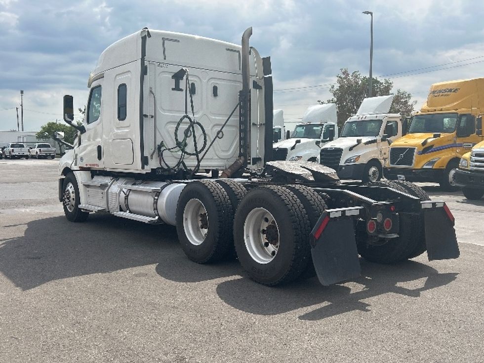 Sleeper Tractor-Heavy Duty Tractors-Freightliner-2020-T12664ST-Oklahoma City-OK-279,064\n\t\tmiles-$ 82,500 - Image 5