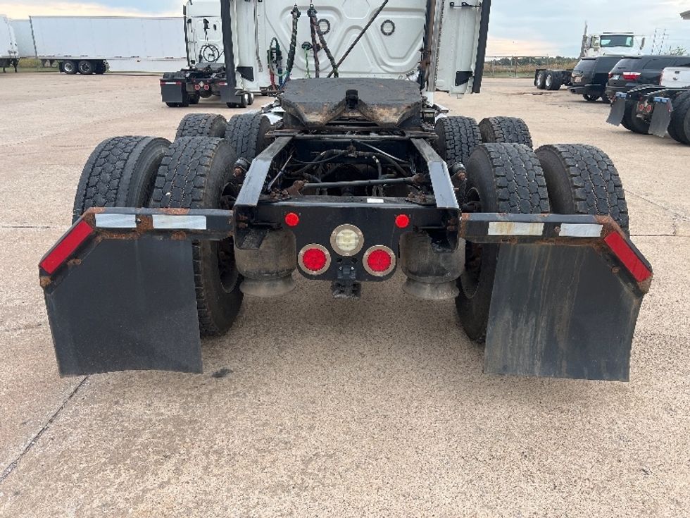 Sleeper Tractor-Heavy Duty Tractors-Freightliner-2020-T12664ST-Oklahoma City-OK-307,170\n\t\tmiles-$ 81,000 - Image 6