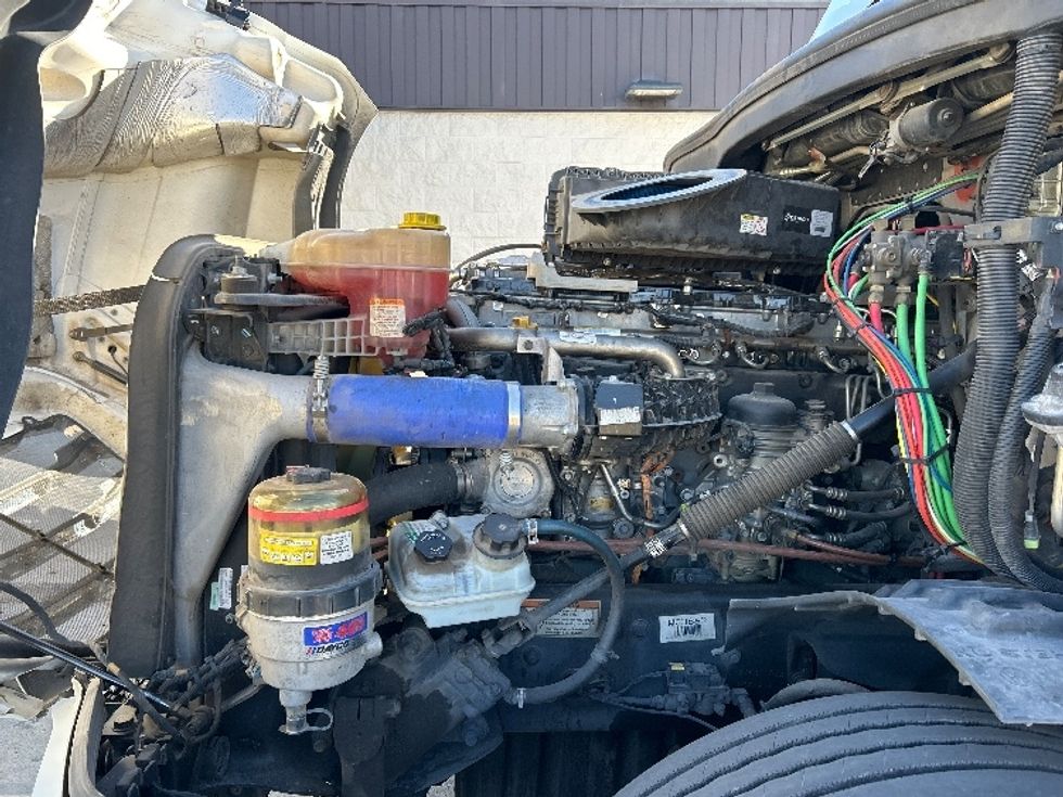Sleeper Tractor-Heavy Duty Tractors-Freightliner-2020-T12664ST-Oklahoma City-OK-326,544\n\t\tmiles-$ 76,250 - Image 21