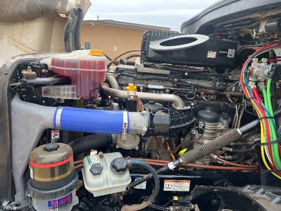Sleeper Tractor-Heavy Duty Tractors-Freightliner-2020-T12664ST-Oklahoma City-OK-340,456\n\t\tmiles-$ 79,000 - Image 20