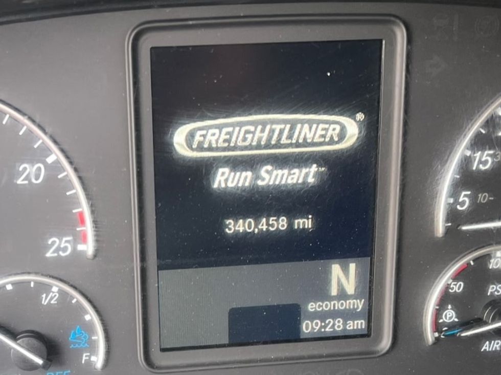 Sleeper Tractor-Heavy Duty Tractors-Freightliner-2020-T12664ST-Oklahoma City-OK-340,456\n\t\tmiles-$ 79,000 - Image 24