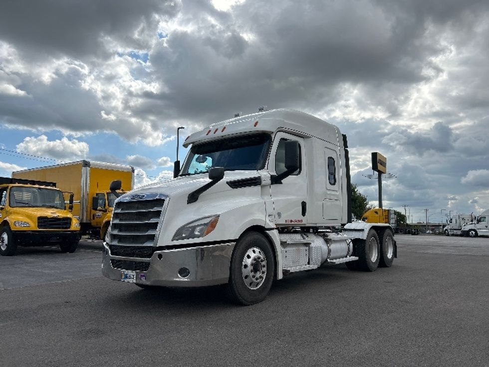 Sleeper Tractor-Heavy Duty Tractors-Freightliner-2020-T12664ST-Oklahoma City-OK-340,458\n\t\tmiles-$ 79,000 - Image 3