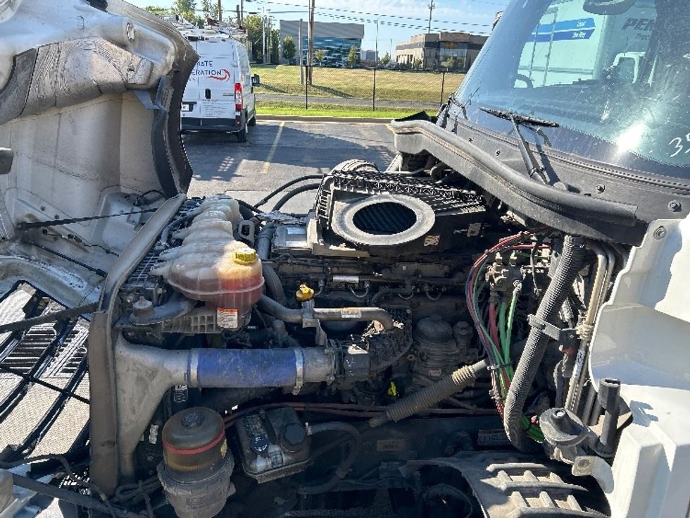 Sleeper Tractor-Heavy Duty Tractors-Freightliner-2020-T12664ST-Oklahoma City-OK-514,672\n\t\tmiles-$ 66,250 - Image 21