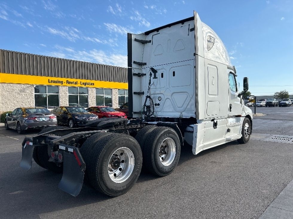 Sleeper Tractor-Heavy Duty Tractors-Freightliner-2020-T12664ST-Oklahoma City-OK-514,672\n\t\tmiles-$ 66,250 - Image 7