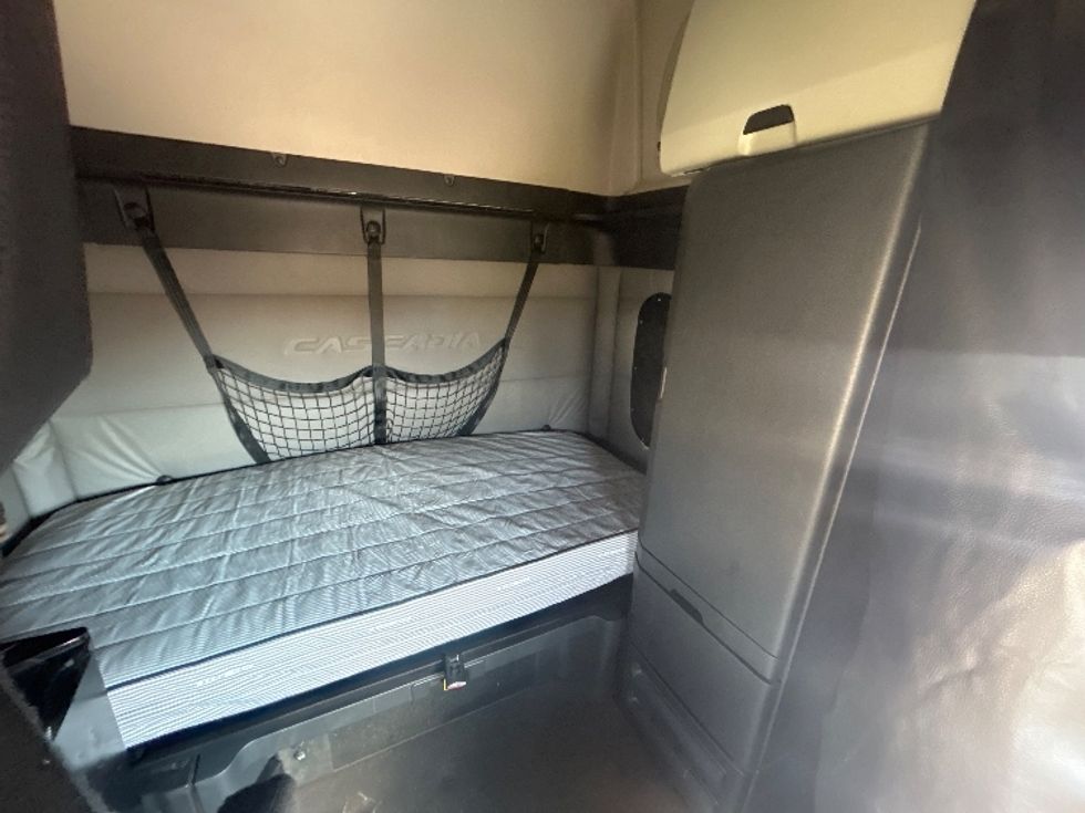 Sleeper Tractor-Heavy Duty Tractors-Freightliner-2020-T12664ST-Oklahoma City-OK-581,034\n\t\tmiles-$ 60,250 - Image 14