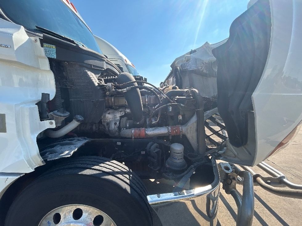 Sleeper Tractor-Heavy Duty Tractors-Freightliner-2020-T12664ST-Oklahoma City-OK-581,034\n\t\tmiles-$ 60,250 - Image 18