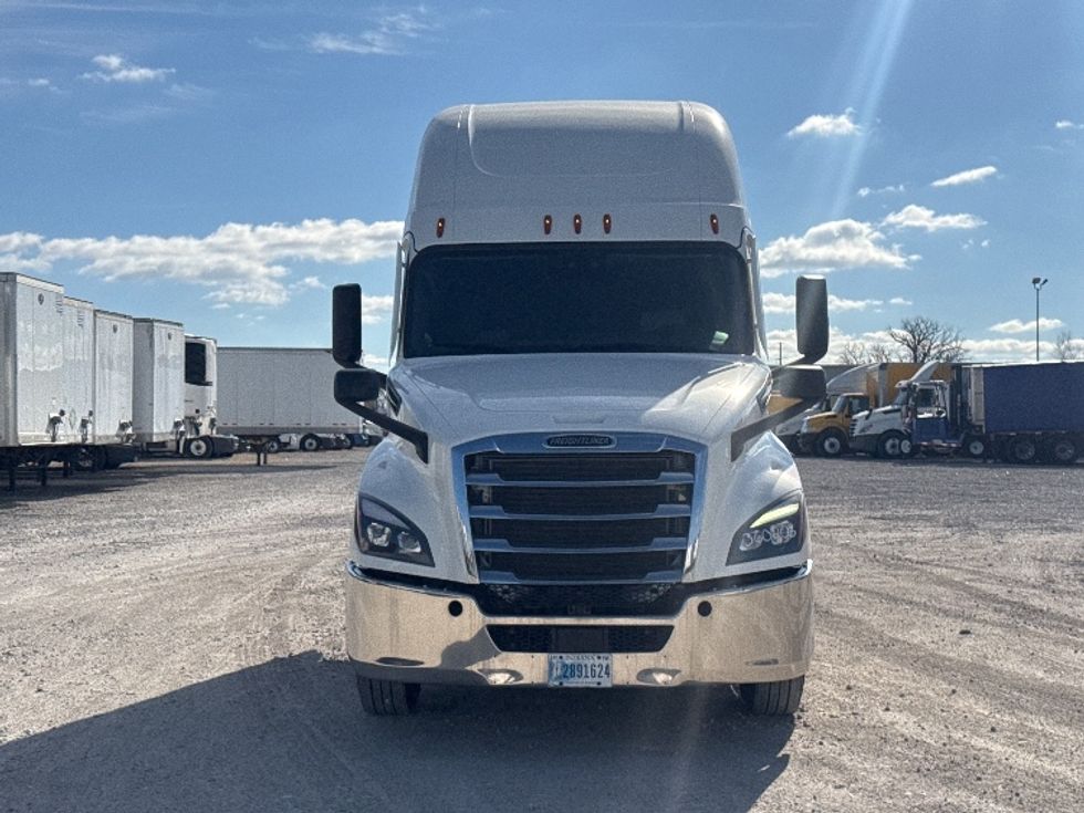 Sleeper Tractor-Heavy Duty Tractors-Freightliner-2020-T12664ST-Omaha-NE-248,991\n\t\tmiles-$ 73,000 - Image 2