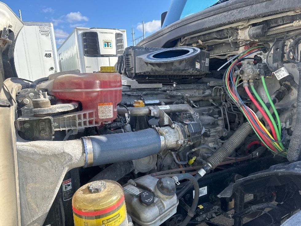 Sleeper Tractor-Heavy Duty Tractors-Freightliner-2020-T12664ST-Omaha-NE-248,991\n\t\tmiles-$ 73,000 - Image 21